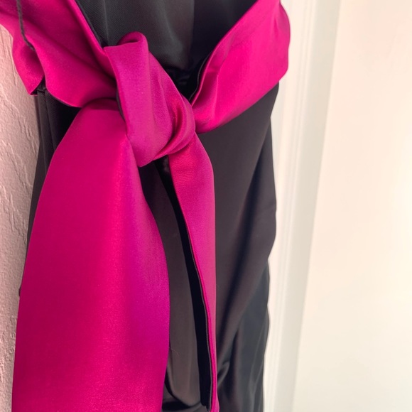 Le Château Black&Fuschia dress - Picture 3 of 7